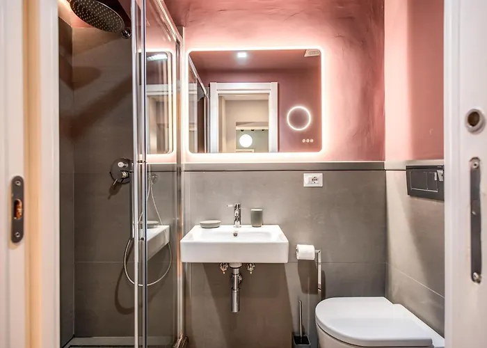 Lägenhet Trevi Fountain Superior 3 Bdr *