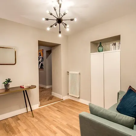 Trevi Fountain Superior 3 Bdr Apartment Rome