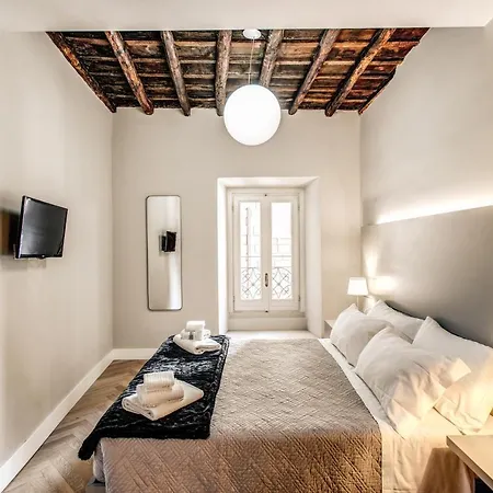 Apartment Trevi Fountain Superior 3 Bdr Rome