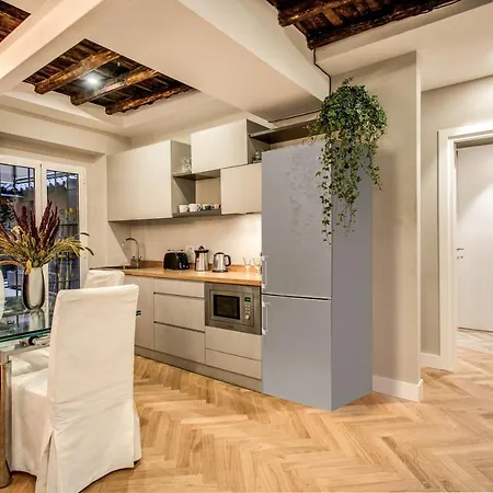 Apartament Trevi Fountain Superior 3 Bdr *